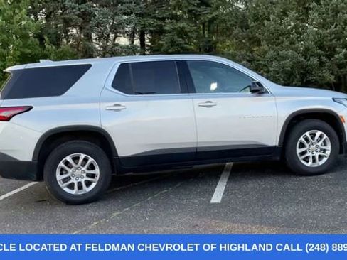 Used 2022 Chevrolet Traverse LS FWD image 10