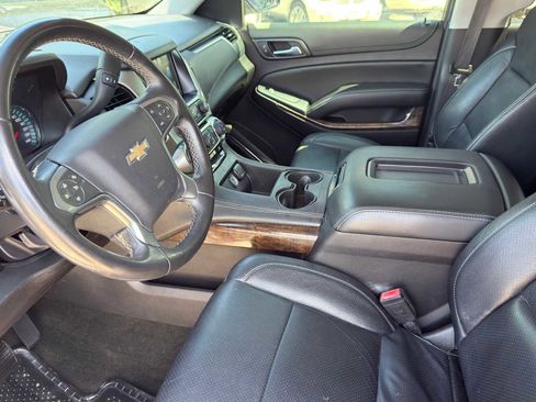 Used 2016 Chevrolet Suburban LS w/ Enhanced Driver Alert Package RWD image 9