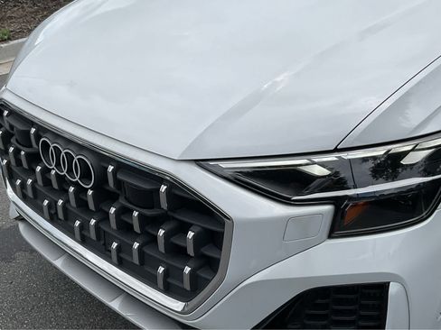 Used 2025 Audi Q8 Premium Plus AWD/4WD image 10