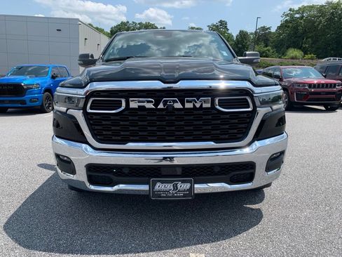 Used 2025 RAM 1500 Big Horn AWD/4WD image 4
