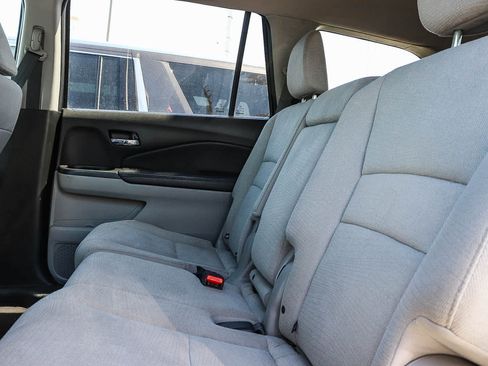 Used 2018 Honda Pilot LX image 24