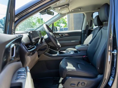 New 2026 Kia Carnival image 11