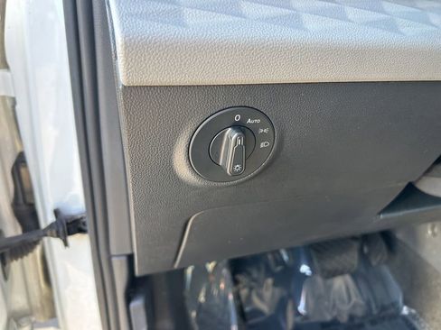 Used 2022 Volkswagen Taos S image 36