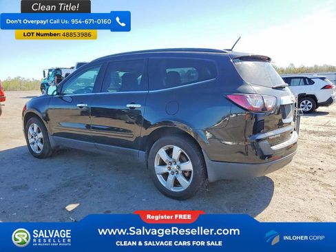 Used 2017 Chevrolet Traverse LT w/ Style and Technology Package FWD image 3