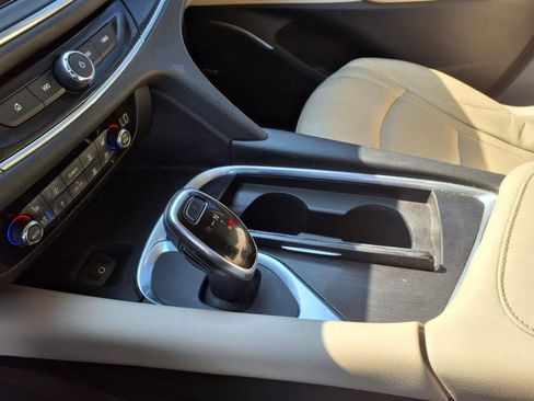 Used 2019 Buick Enclave Premium w/ Experience Buick Package image 17