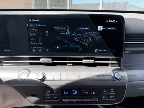 Used 2025 Hyundai Kona Limited FWD image 24