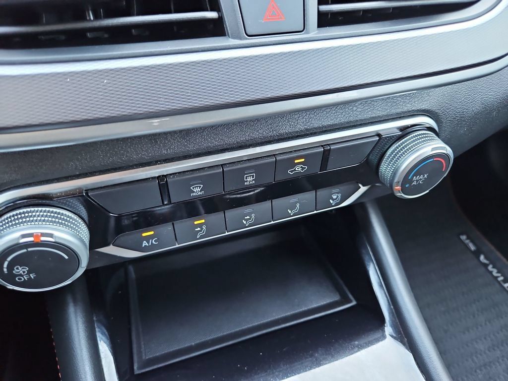 Used 2024 Nissan Altima 2.5 SR FWD image 18