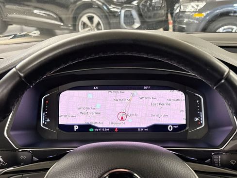 Used 2019 Volkswagen Tiguan SEL FWD image 10