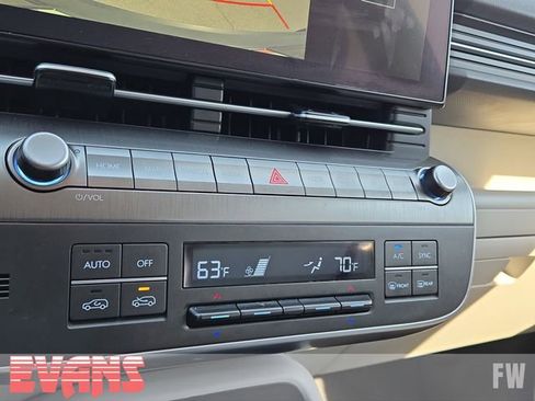 Used 2024 Hyundai Kona SEL image 8