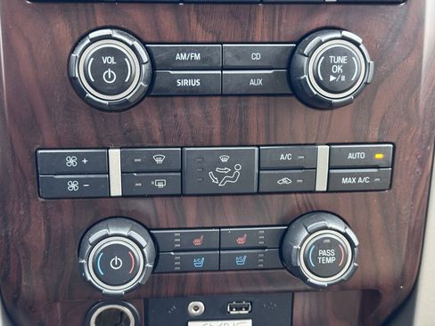 Used 2012 Ford F150 Lariat w/ Lariat Chrome Pkg image 10