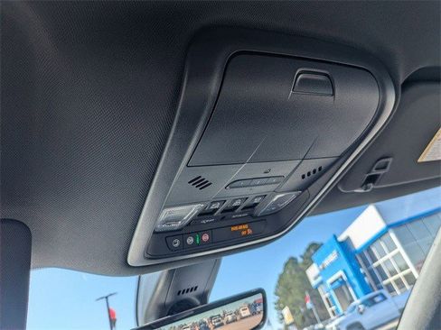 Certified 2023 Buick Enclave Avenir w/ Avenir Technology Package image 24