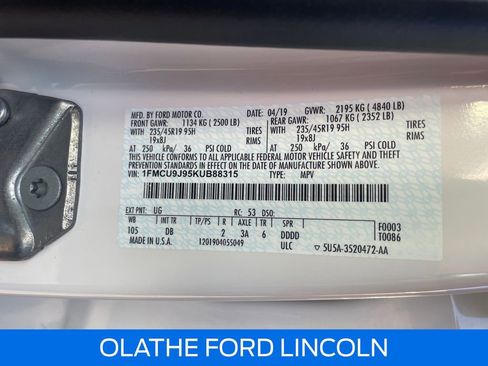 Used 2019 Ford Escape Titanium image 30