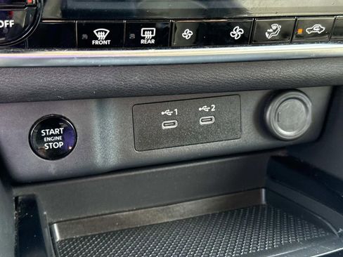 Certified 2024 Nissan Rogue SV FWD image 27