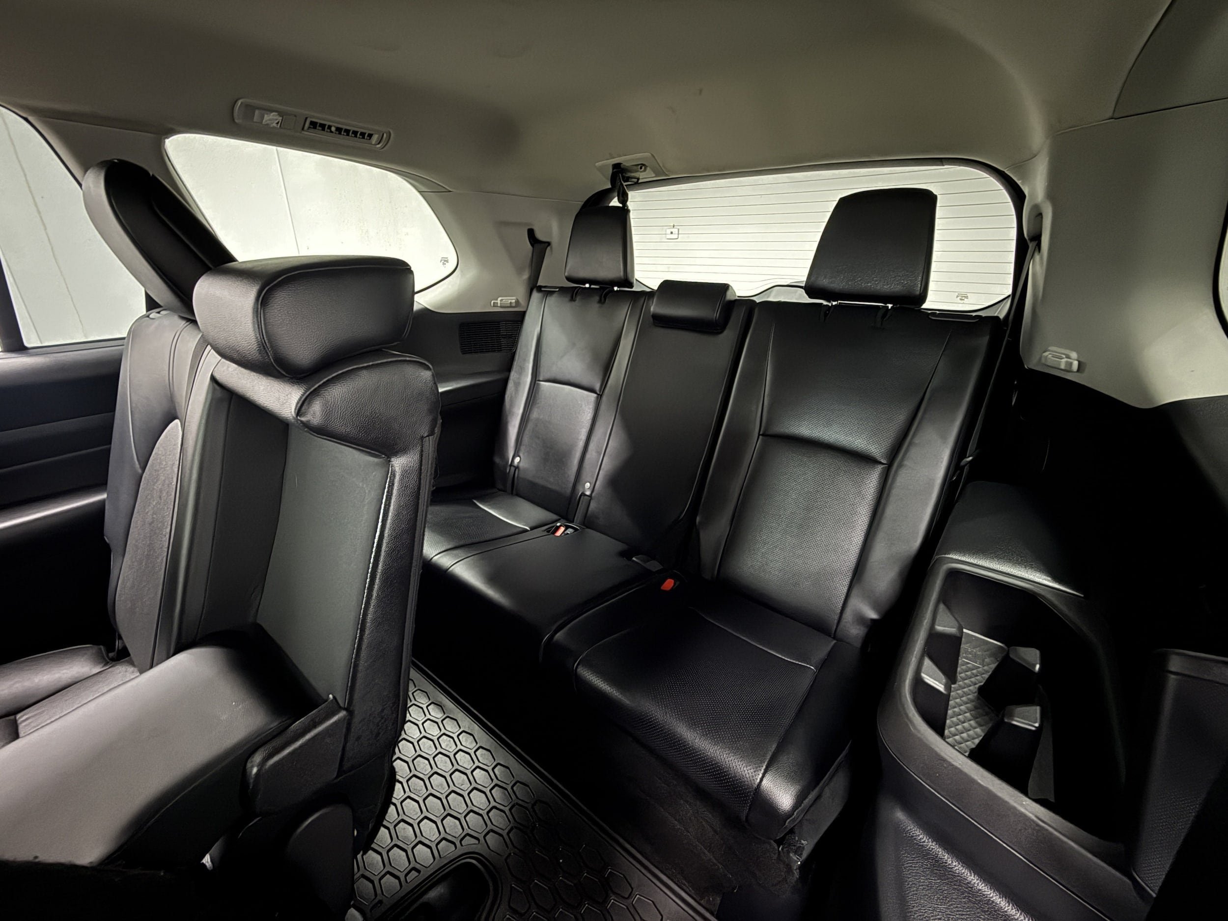 Used 2024 Toyota Grand Highlander AWD image 28