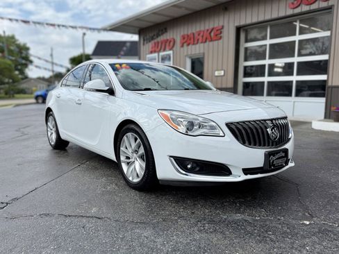 Used 2016 Buick Regal Premium FWD image 2
