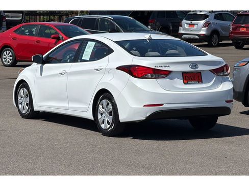 Used 2016 Hyundai Elantra SE FWD image 8