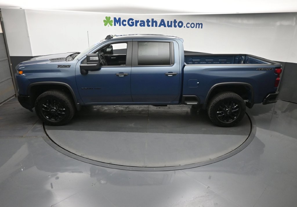Used 2025 Chevrolet Silverado 2500 Custom AWD/4WD image 24