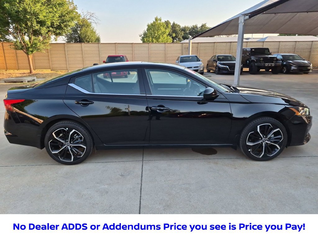 Certified 2025 Nissan Altima 2.5 SR w/ SR Premium Package FWD image 12