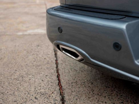 Used 2023 Chevrolet Express 2500 image 25