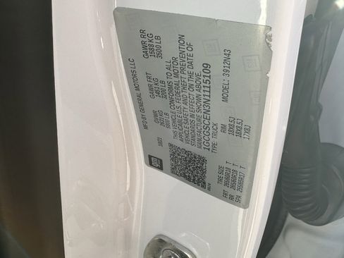 Used 2022 Chevrolet Colorado LT w/ Redline Special Edition image 39