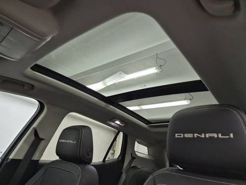 Used 2023 GMC Terrain Denali image 28