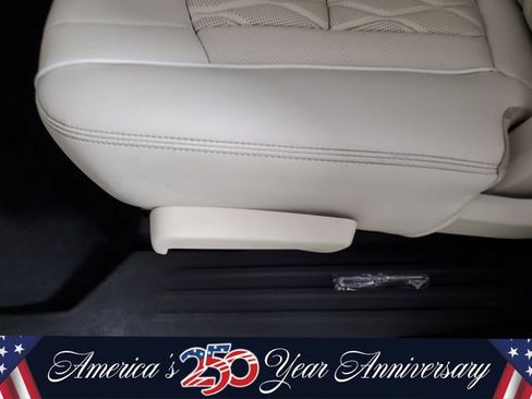 Used 2023 Buick Enclave Avenir w/ Avenir Technology Package AWD/4WD image 15