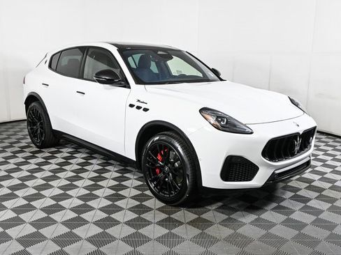 New 2025 Maserati Grecale Modena image 3