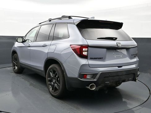 Used 2025 Honda Passport Black Edition image 5
