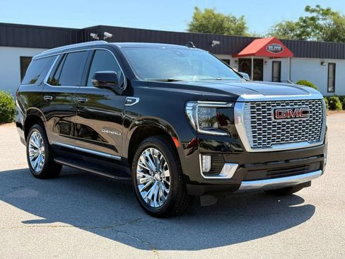 Used 2021 GMC Yukon Denali AWD/4WD image 4