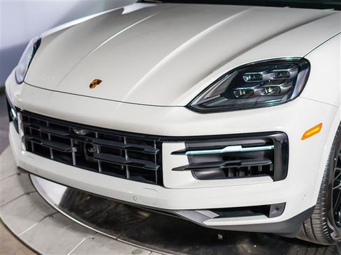 New 2026 Porsche Cayenne Coupe image 11