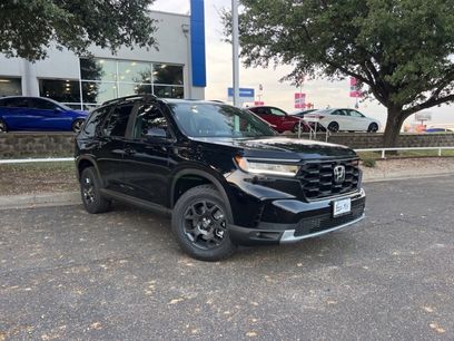 New 2025 Honda Pilot TrailSport