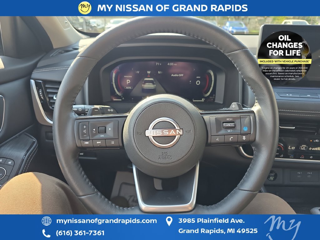 Used 2024 Nissan Rogue Platinum w/ Platinum Premium Package AWD/4WD image 14