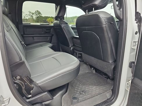 Used 2022 RAM 2500 Tradesman w/ Chrome Appearance Group AWD/4WD image 15