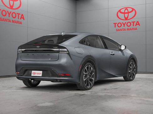 Used 2024 Toyota Prius Prime Premium w/ Advanced Technology Package image 2