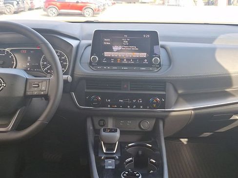 Certified 2026 Nissan Rogue Dark Armor AWD/4WD image 18