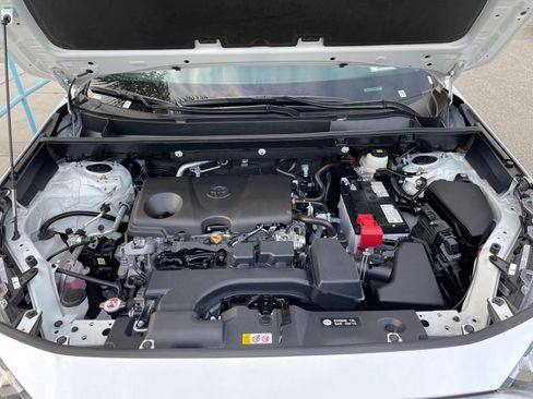 Used 2025 Toyota RAV4 XLE image 34