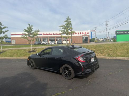 Used 2021 Honda Civic Sport image 11