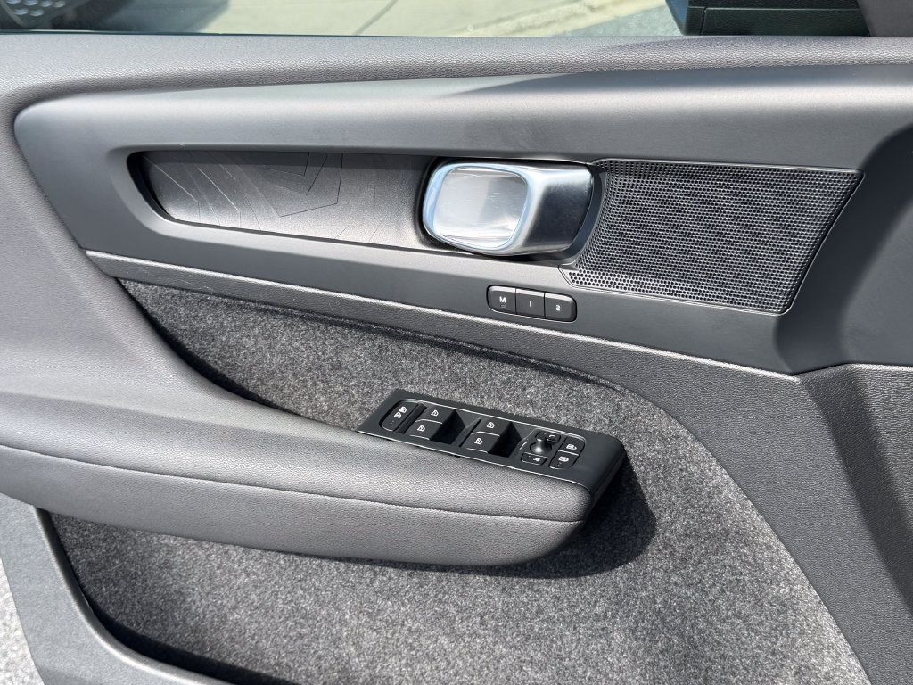 Certified 2023 Volvo XC40 Recharge Plus AWD/4WD image 40