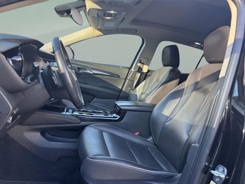 Used 2021 Buick Envision Essence w/ Technology Package I image 18