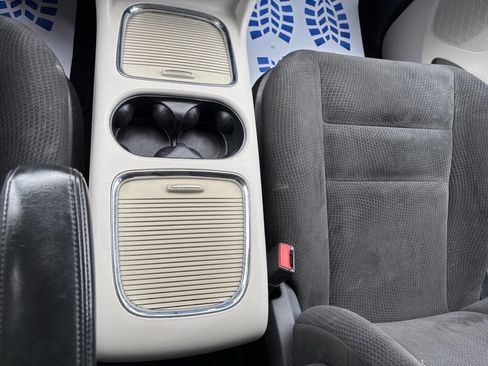 Used 2016 Dodge Grand Caravan SXT w/ Rear Park Assist Package image 61