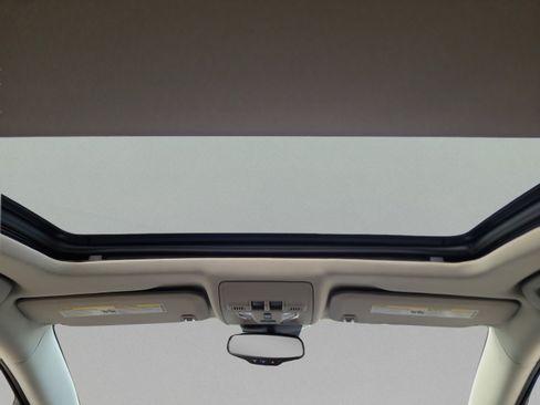 Used 2010 Cadillac SRX Luxury FWD image 11