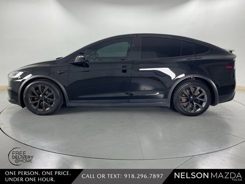 Used 2023 Tesla Model X Plaid image 9