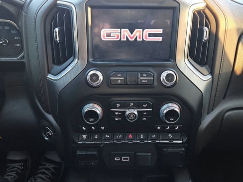 Used 2020 GMC Sierra 2500 Denali w/ Denali Ultimate Package AWD/4WD image 27