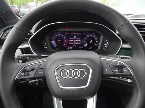 Certified 2025 Audi Q3 2.0T Premium w/ Convenience Package AWD/4WD image 16