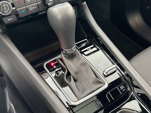 Used 2023 Jeep Compass Limited w/ Sun and Sound Group image 16