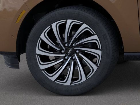 New 2026 Lincoln Navigator Black Label AWD/4WD image 19