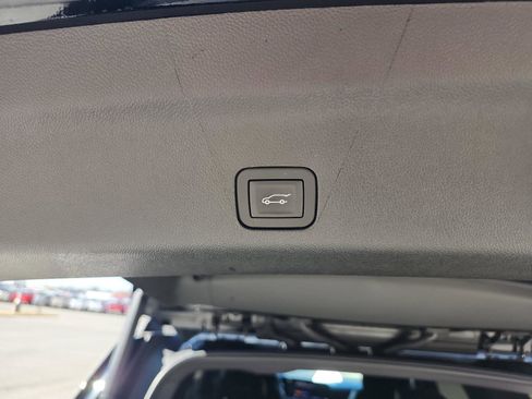 Certified 2025 Chevrolet Tahoe High Country image 11