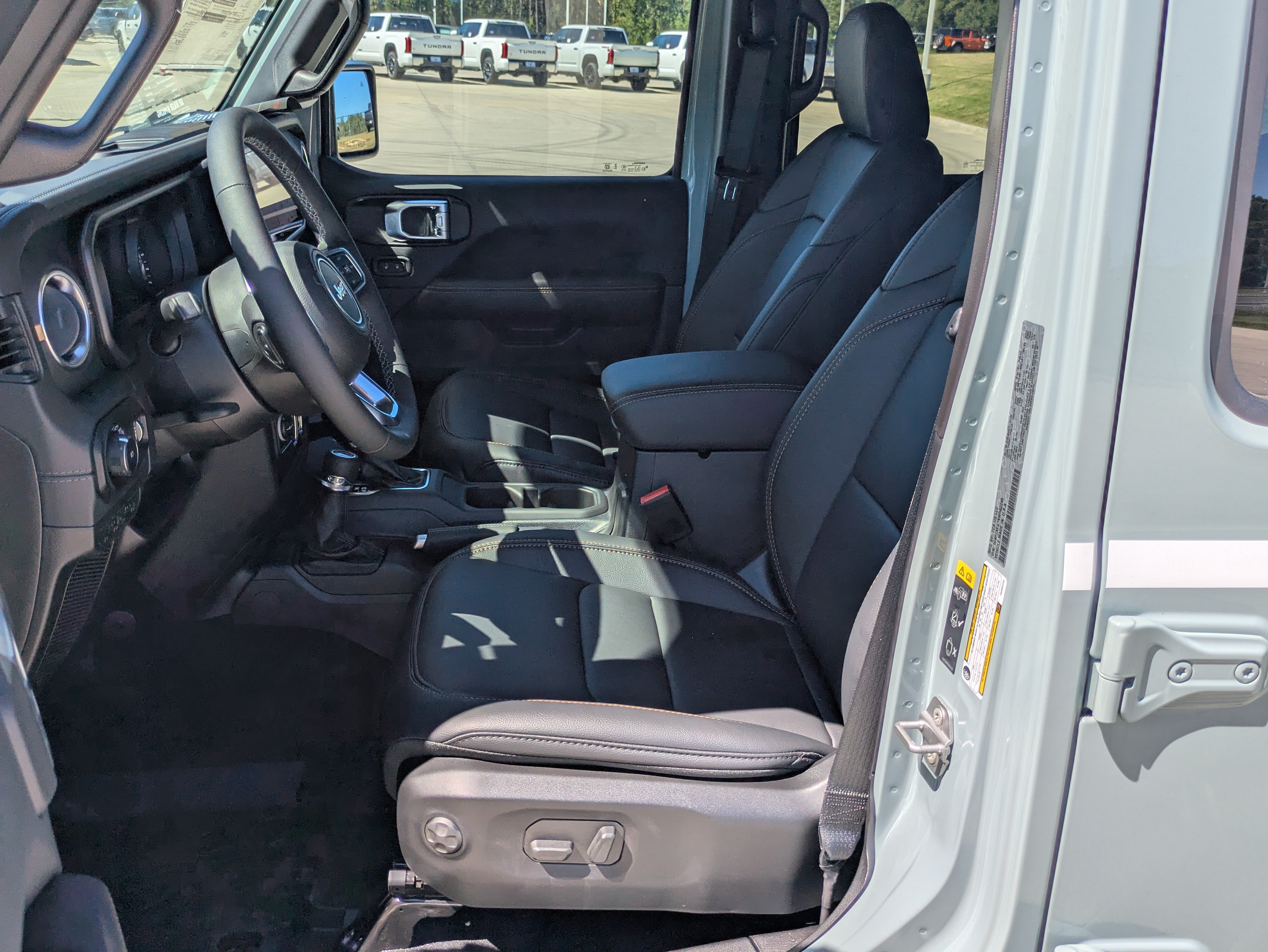 New 2027 Jeep Wrangler Unlimited Sahara AWD/4WD image 10