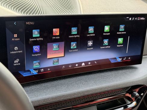 Used 2025 BMW 330i xDrive Sedan w/ M Sport Package image 26