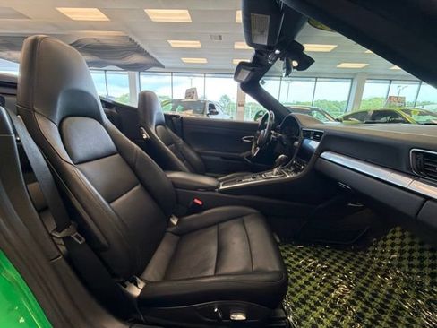 Used 2017 Porsche 911 Carrera RWD image 18